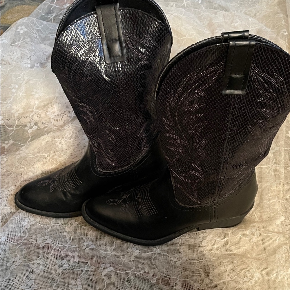 Rampage Black Heeled Boots - Picture 3 of 8